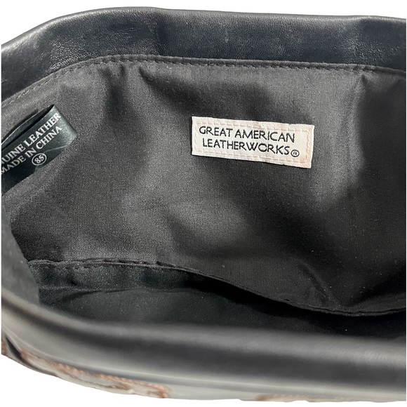 Great American Leatherworks Clutch - Picture 8 of 11
